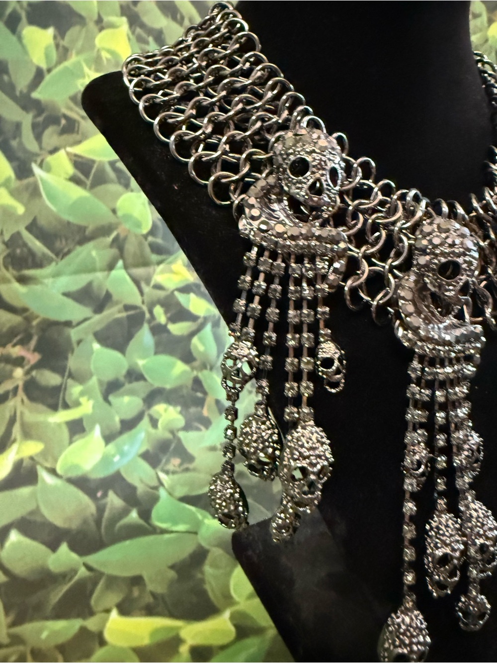 Natasha Couture Gothic Silver Crystal Skull Chainmail Necklace - Picture 8 of 12